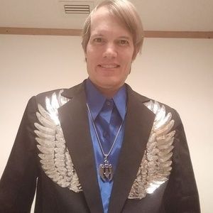 Meet your Posher, Travis